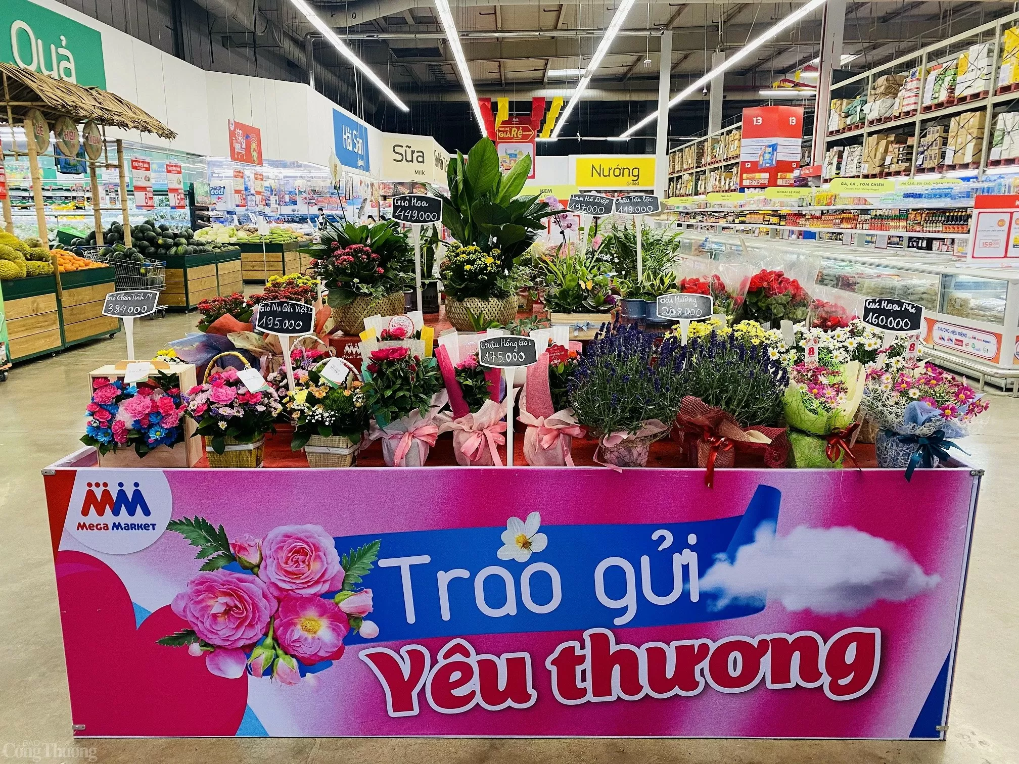 ‘Đại tiệc’ khuyến mãi tại các siêu thị dịp 8/3