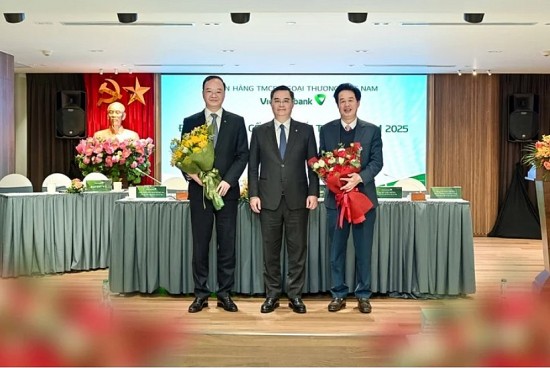 dai hoi dong co dong bat thuong vietcombank bau va mien nhiem thanh vien hdqt