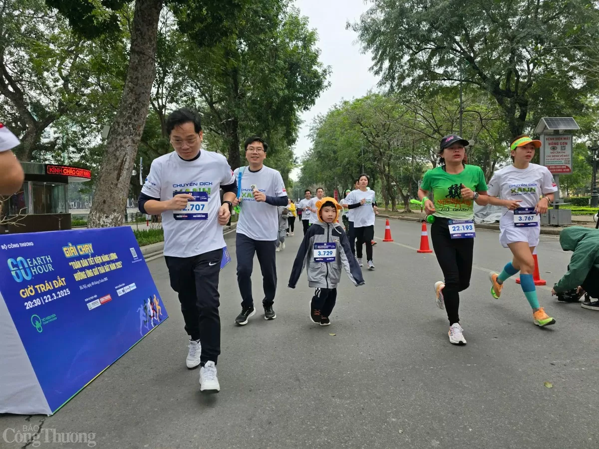 Chùm ảnh: Bộ Công Thương tổ chức giải chạy hưởng ứng Giờ Trái đất 2025