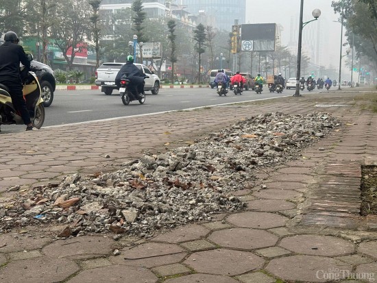 ha noi nhieu via he xuong cap nghi bi cay xoi