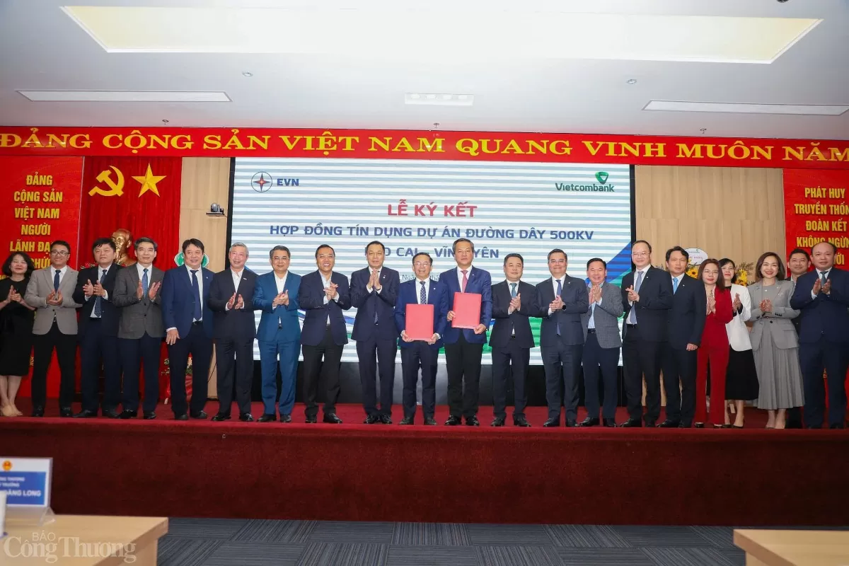 Ký hợp đồng tín dụng dự án đường dây 500kV Lào Cai