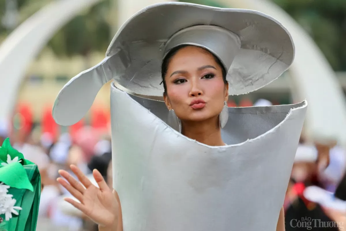 Rực rỡ sắc màu tại Lễ hội đường phố Buôn Ma Thuột
