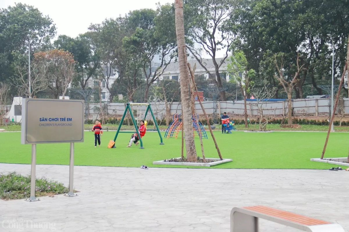 Hà Nội: Cận cảnh công viên gần 3.500 tỷ đồng đi vào hoạt động sau nhiều năm 'đắp chiếu' Hà Nội: Cận cảnh công viên gần 3.500 tỷ đồng đi vào hoạt động sau nhiều năm 'đắp chiếu'
