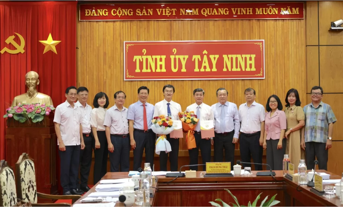 Tỉnh ủy Tây Ninh tổ chức hội nghị công bố quyết định của Ban Bí thư Trung ương Đảng Cộng sản. Ảnh: Báo Tây Ninh 