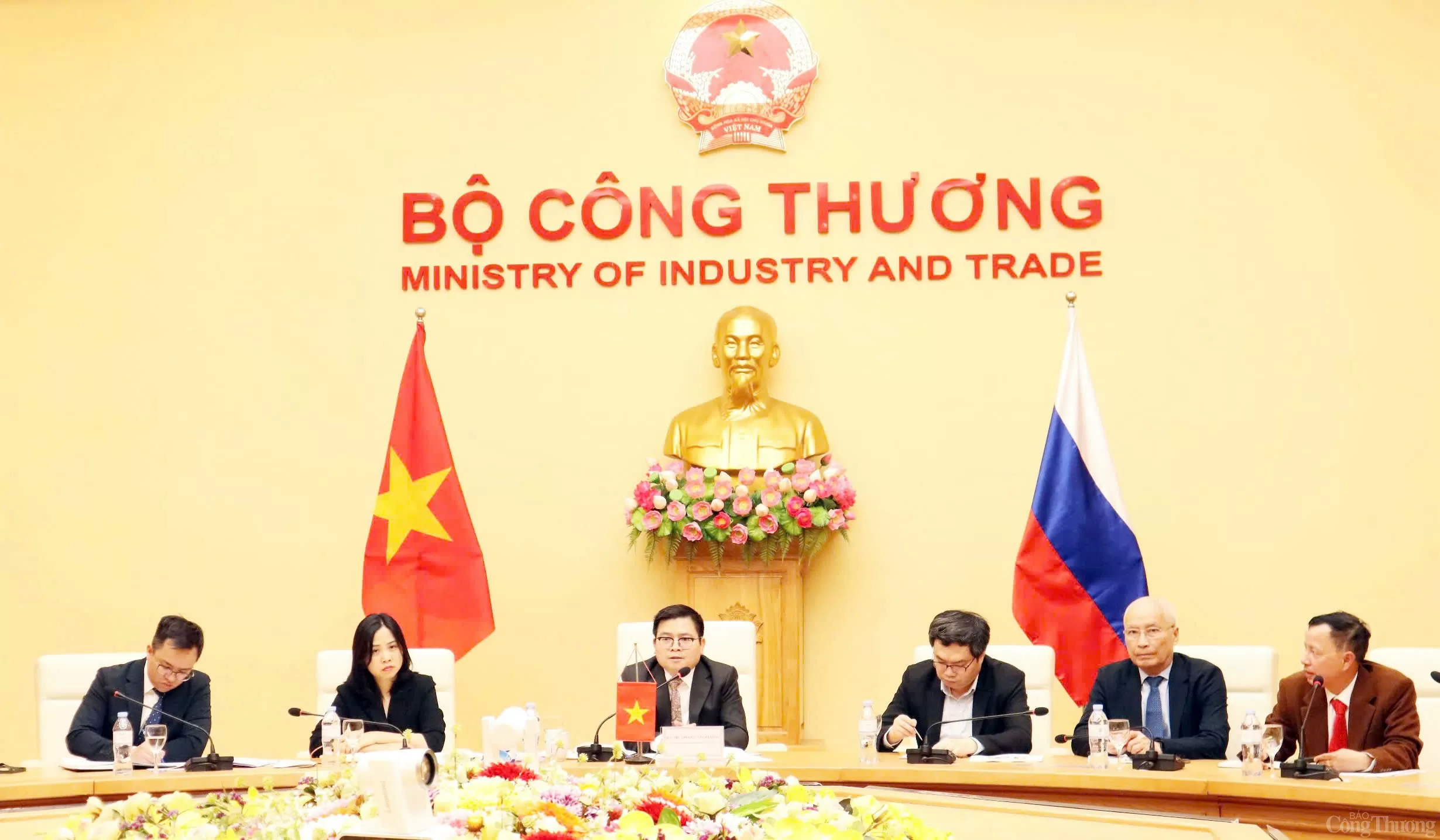 Thứ trưởng Trương Thanh Hoài làm việc với tỉnh Kaluga, Nga thúc đẩy hợp tác thương mại, năng lượng