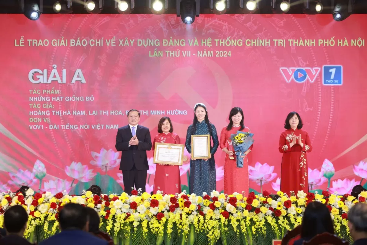 Trao 33 giải báo chí về xây dựng Đảng TP. Hà Nội
