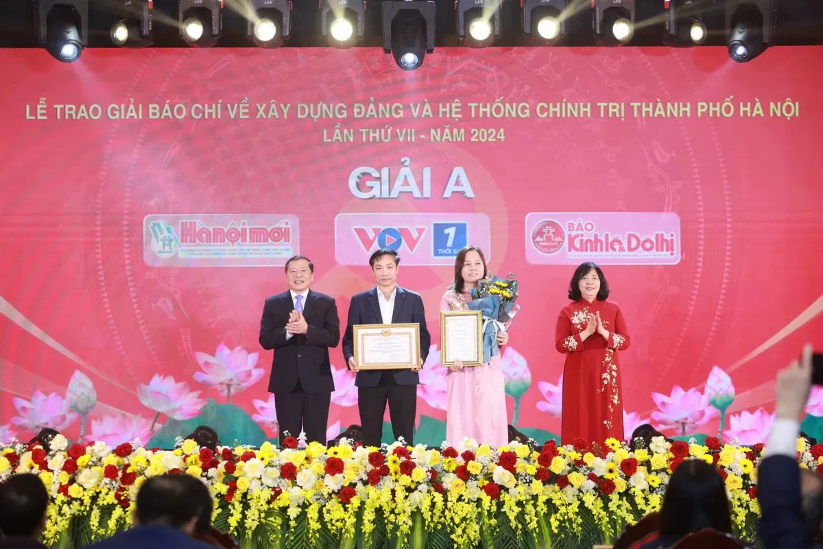 Trao 33 giải báo chí về xây dựng Đảng TP. Hà Nội