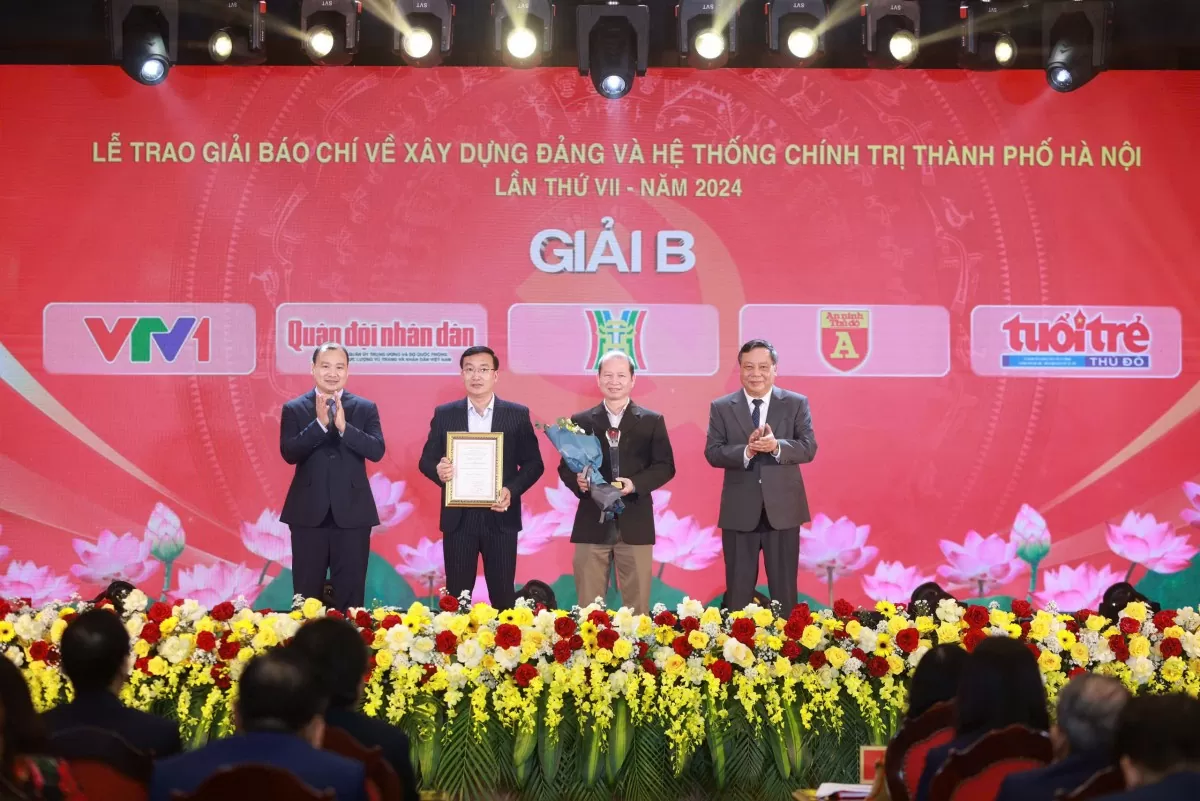 Trao 33 giải báo chí về xây dựng Đảng TP. Hà Nội