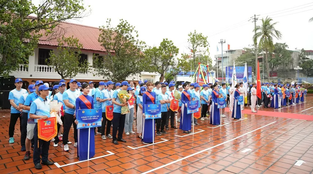 Tập đoàn Xăng dầu Việt Nam khai mạc hội thao khu vực duyên hải Bắc Bộ