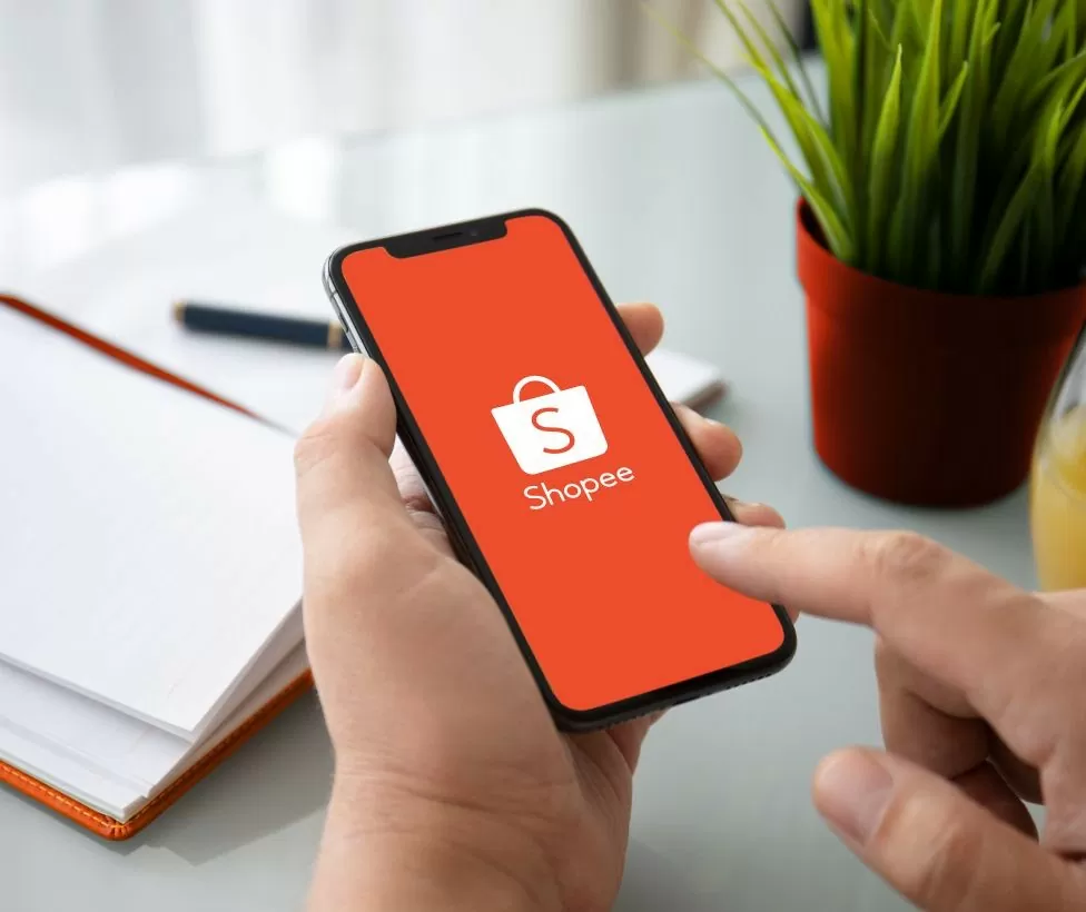 Kinh doanh trên sàn thương mại điện tử chịu phí ra sao?