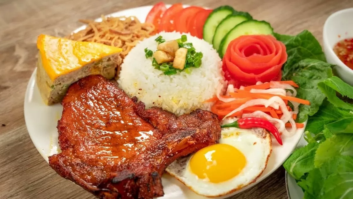 Cơm tấm lọt top các món ăn từ gạo ngon nhất Châu