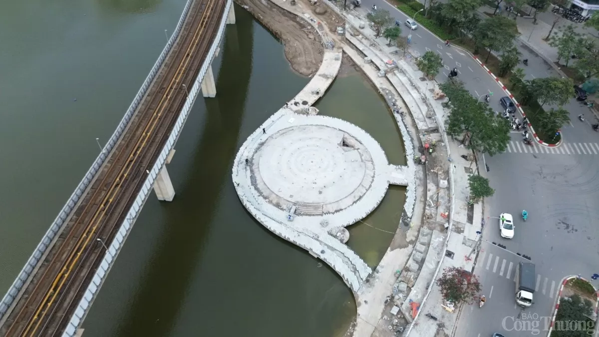 Sân khấu nổi độc nhất Hà Nội dần thành hình