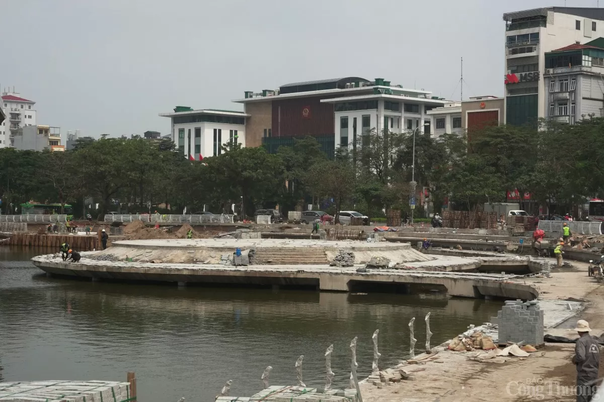 Sân khấu nổi độc nhất Hà Nội dần thành hình