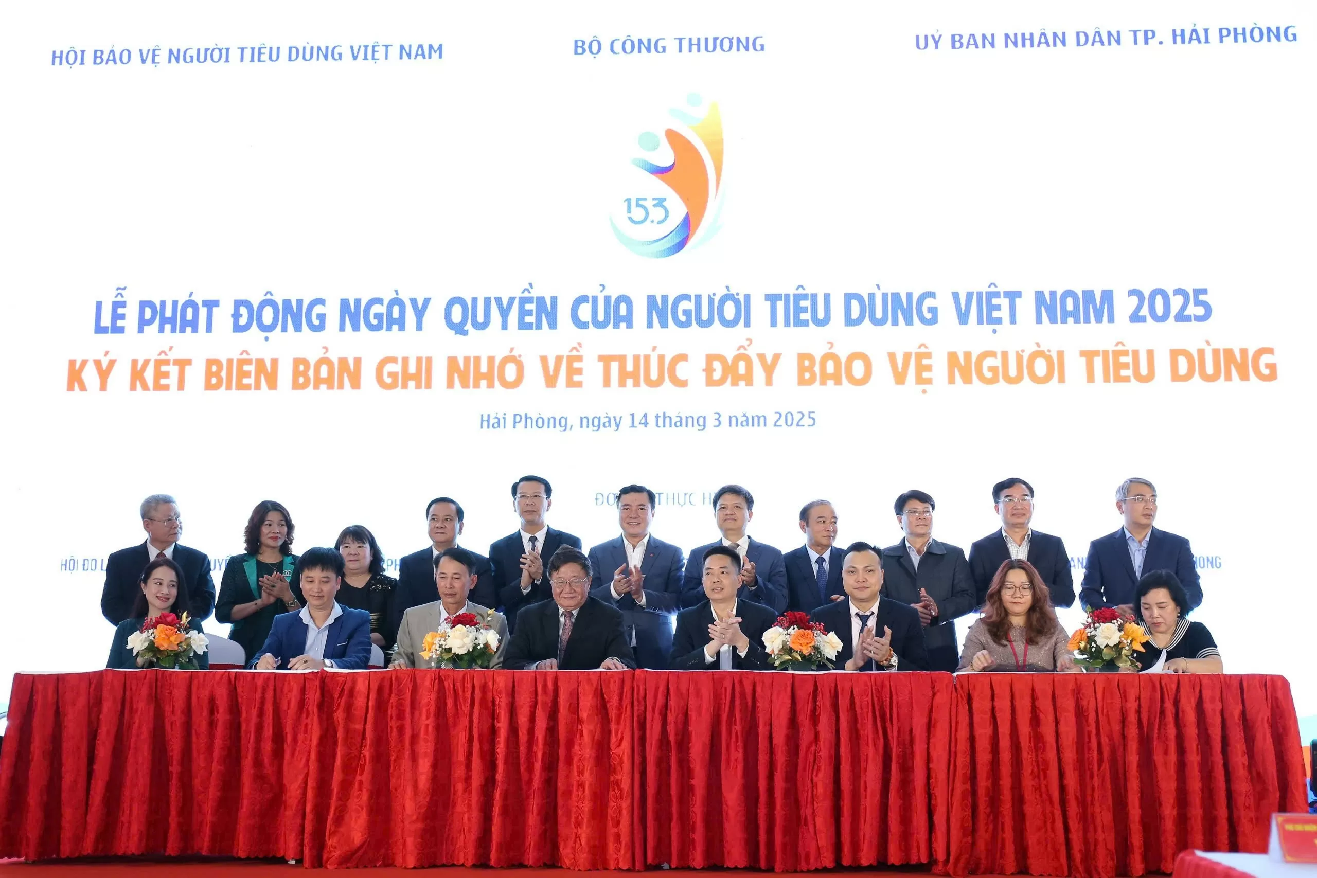 Chùm ảnh: Lễ phát động Ngày Quyền của người tiêu dùng Việt Nam năm 2025