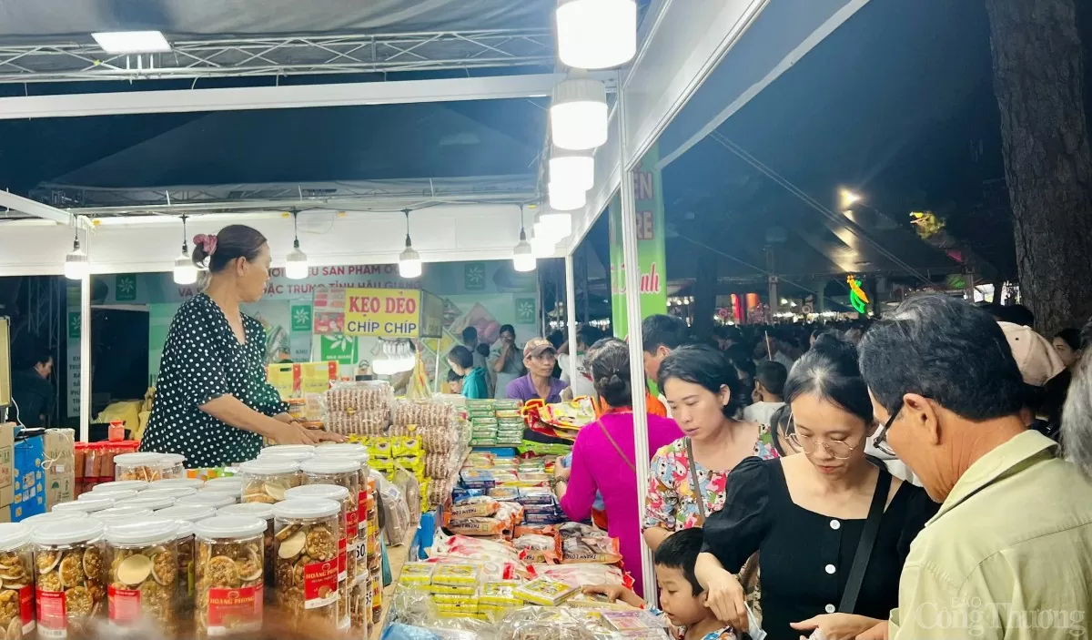 Khai mạc Hội chợ triển lãm thương mại tỉnh Gia Lai 2025