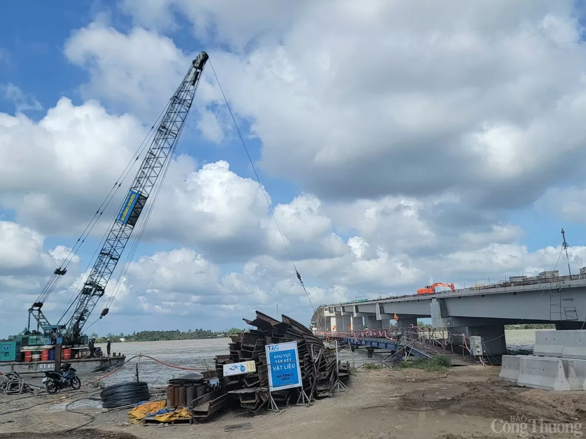 Cận cảnh cầu Đại Ngãi 2 trước thời điểm thông xe