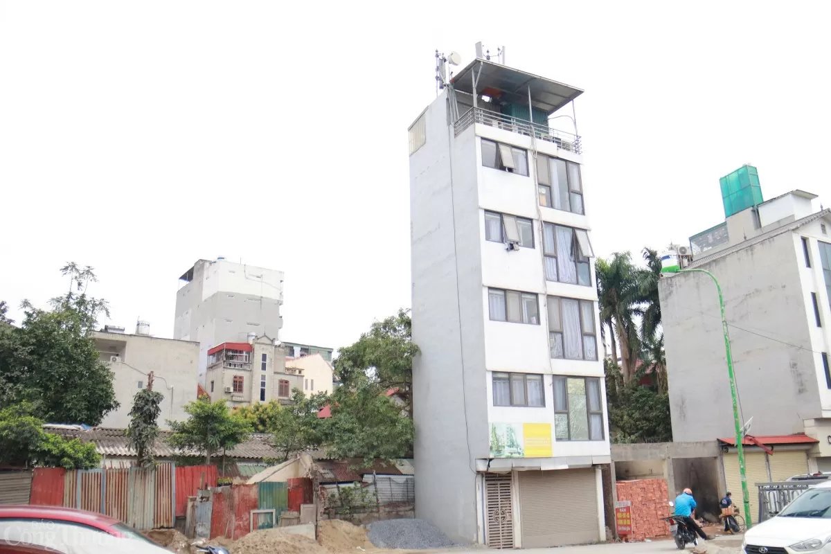 Mục sở thị dự án đường dài 325m giữa thủ đô vướng giải phóng mặt bằng