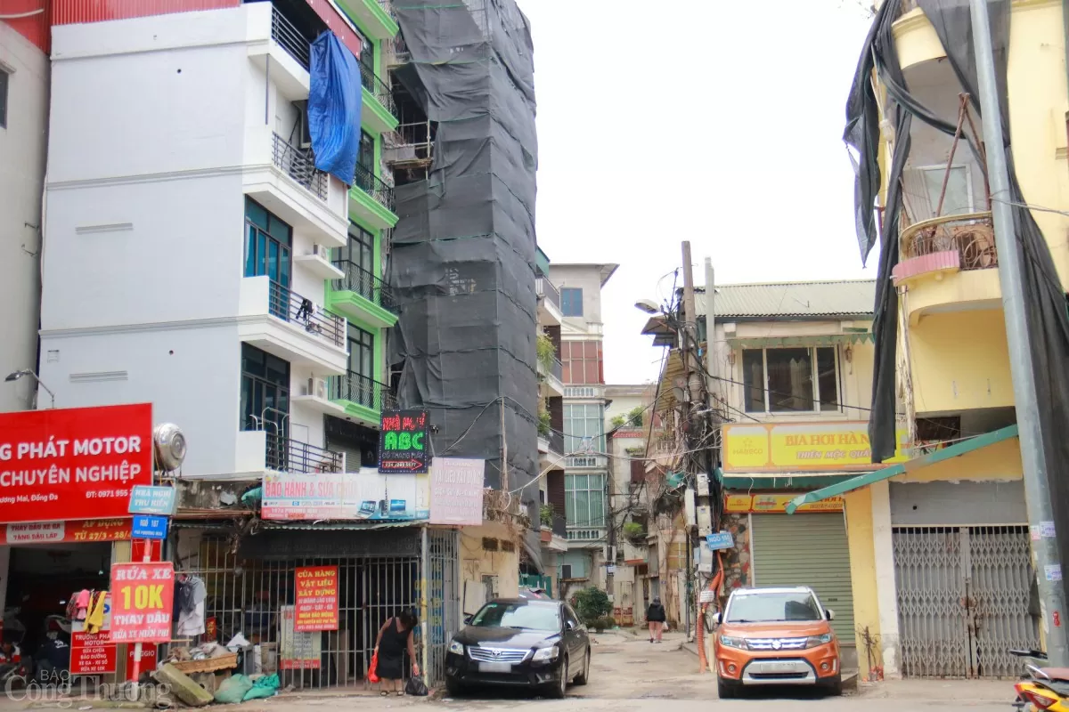 Mục sở thị dự án đường dài 325m giữa thủ đô vướng giải phóng mặt bằng