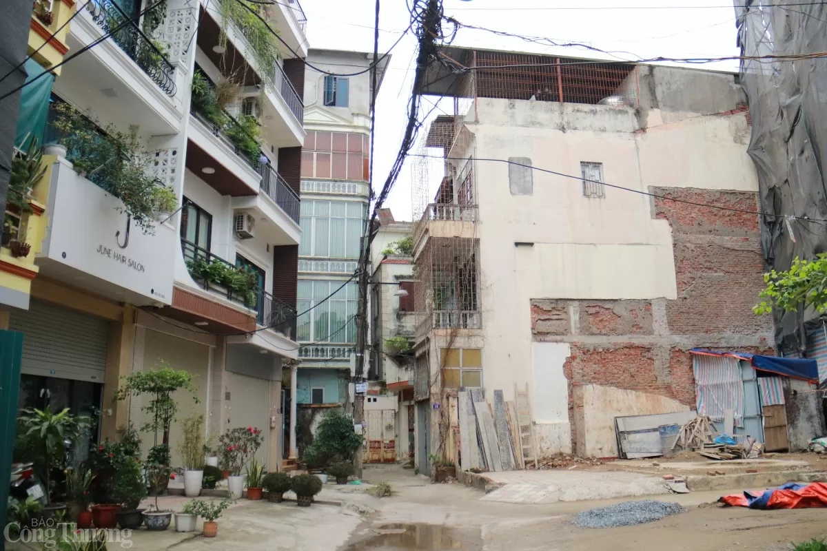 Mục sở thị dự án đường dài 325m giữa thủ đô vướng giải phóng mặt bằng
