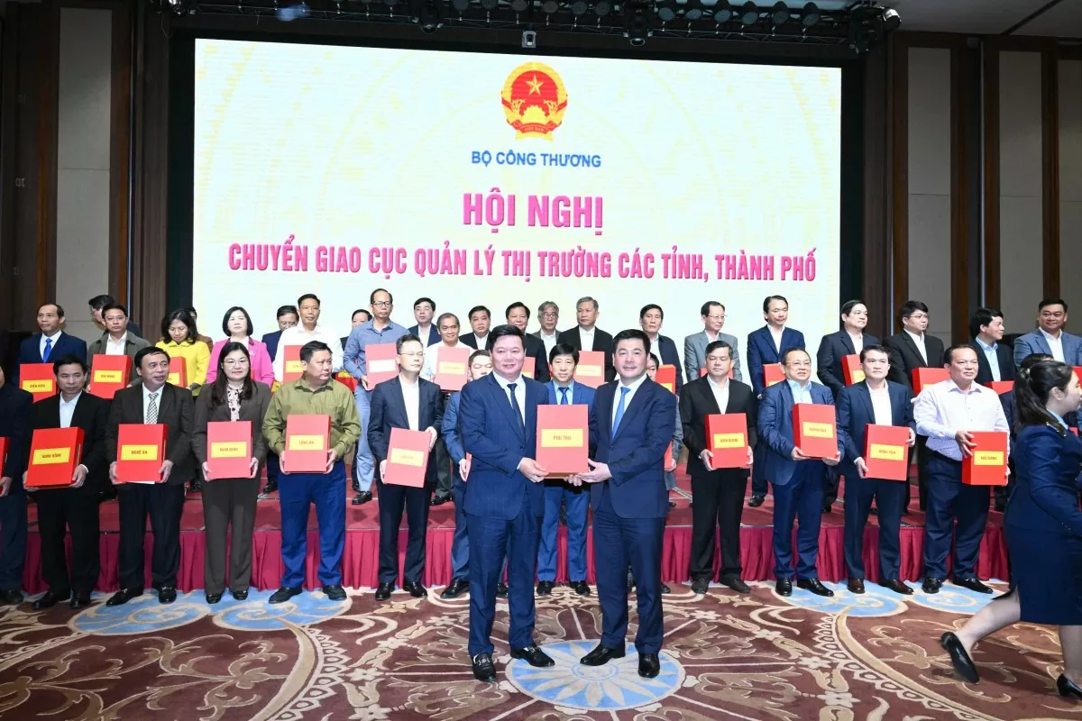 Bộ trưởng Nguyễn Hồng Diên: