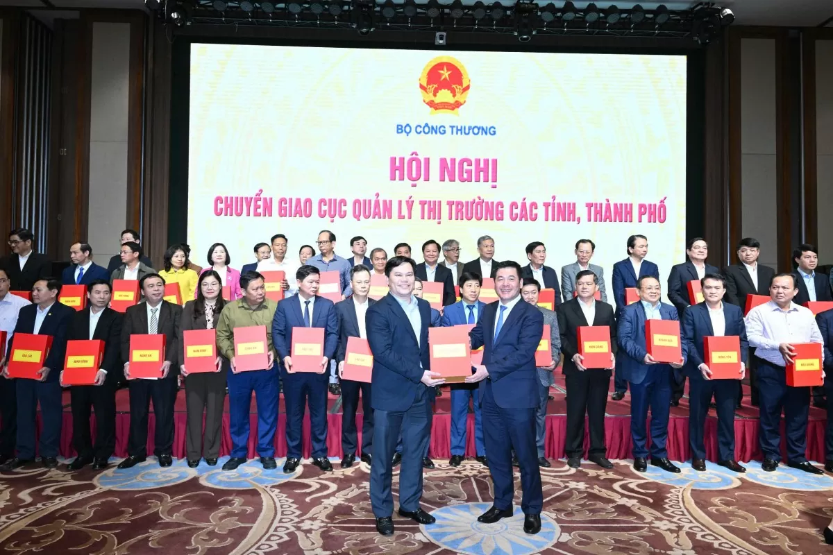 Bộ trưởng Nguyễn Hồng Diên: