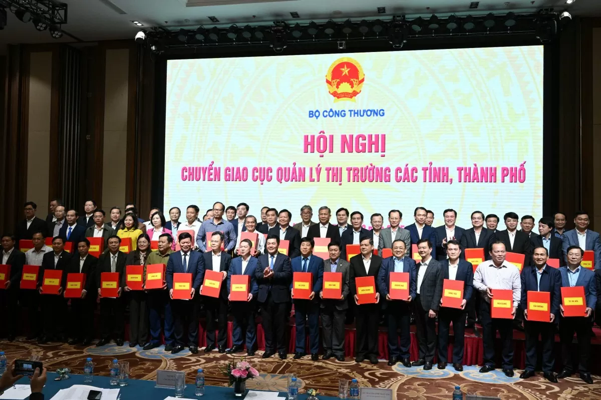 Bộ trưởng Nguyễn Hồng Diên:
