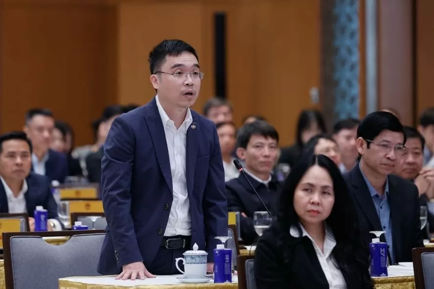 Tổng Giám đốc FPT IS Nguyễn Hoàng Minh trình bày về tư vấn và đồng hành trong việc xây dựng Trung tâm Dữ liệu Quốc gia - Ảnh: VGP/Nhật Bắc