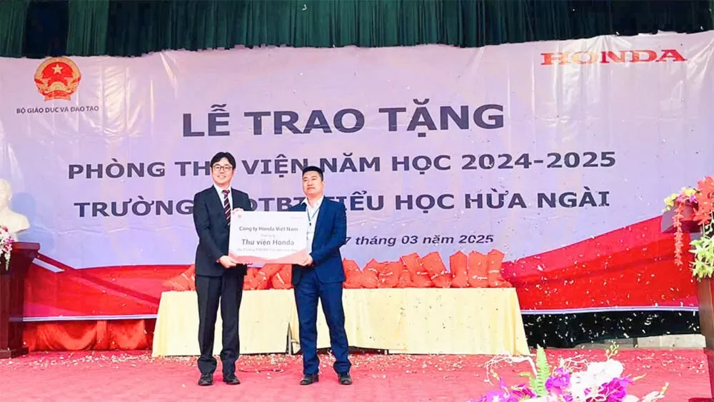 Honda Việt Nam trao tặng thư viện Honda cho 12 trường Tiểu học trên toàn quốc