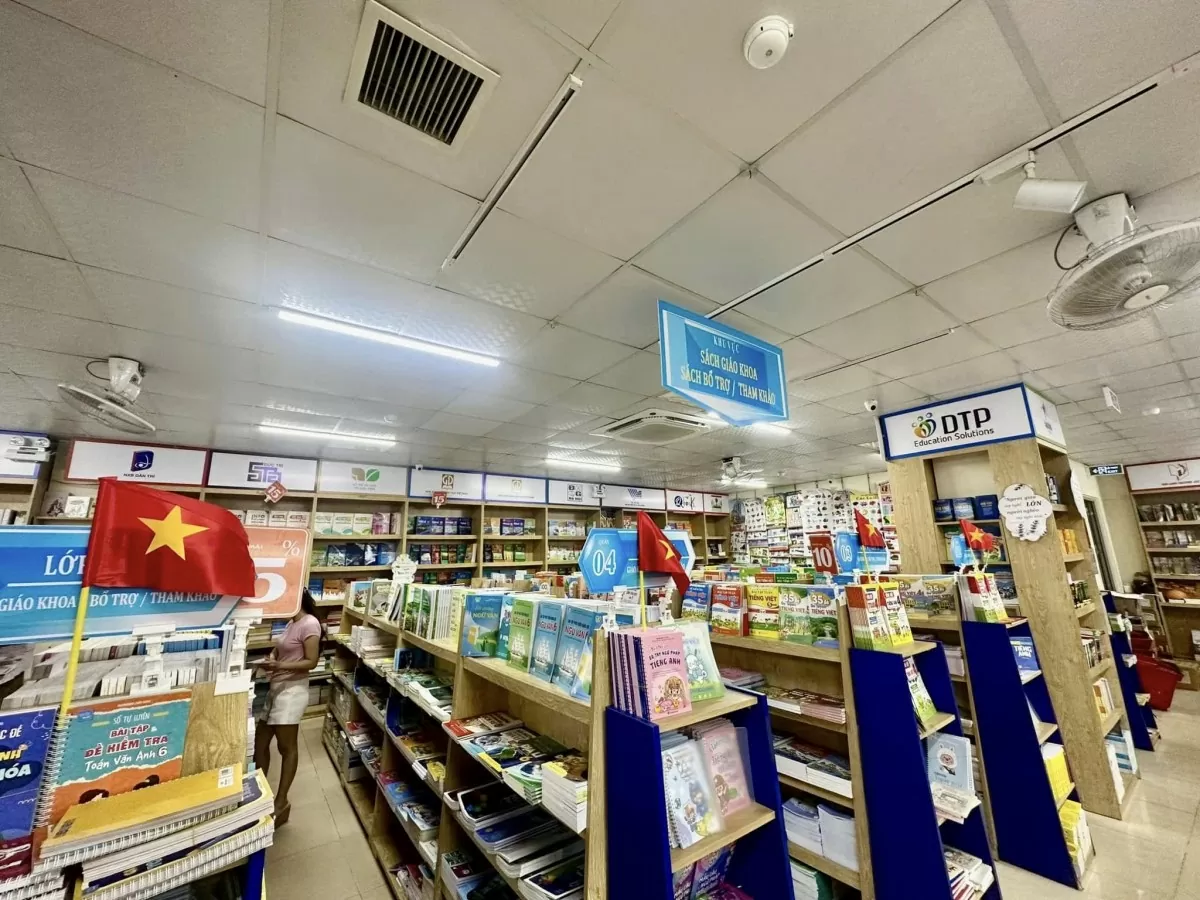 Nghệ An: Giáo viên vừa ra đề, vừa viết sách ôn thi, học sinh mỏi mòn chờ sách