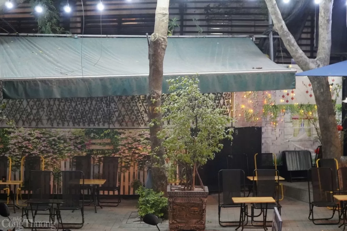 'Ngược đời' phố đi bộ ở Hà Nội vắng như chùa Bà Đanh