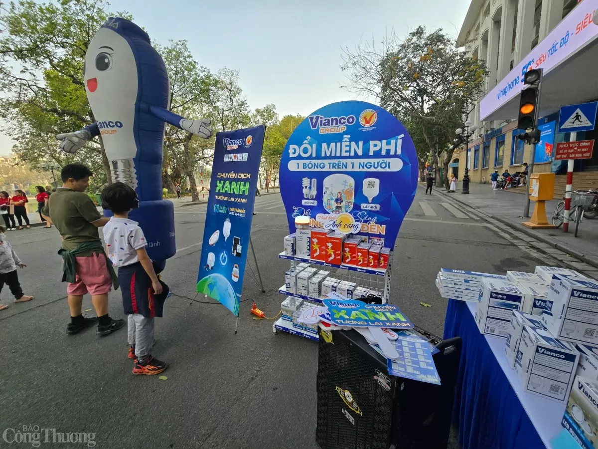 Hà Nội hưởng ứng Giờ Trái đất, lan tỏa tinh thần sống xanh