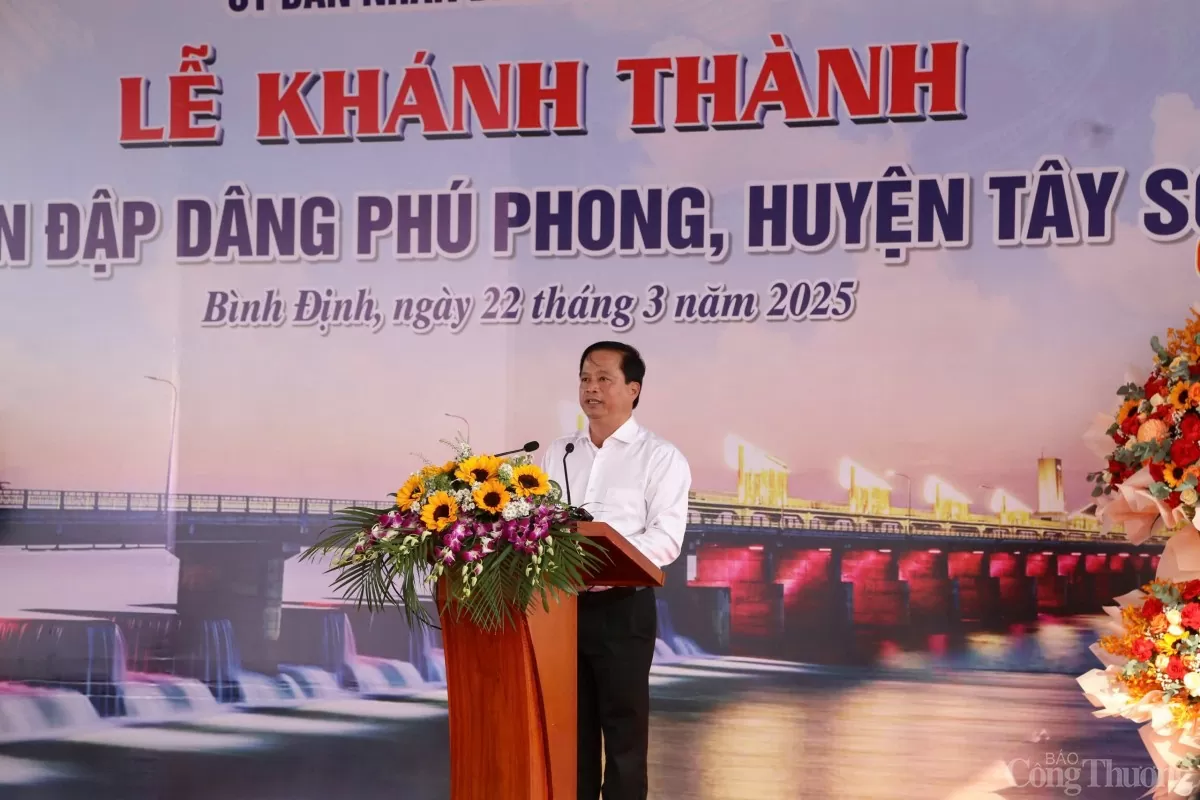 Thủ tướng Phạm Minh Chính dự khánh thành đập dâng Phú Phong