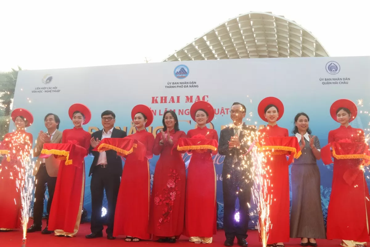 Triển lãm nghệ thuật Đà Nẵng 50 năm Khát vọng vươn mình