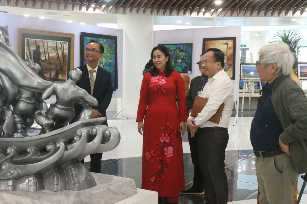 Triển lãm nghệ thuật Đà Nẵng 50 năm Khát vọng vươn mình