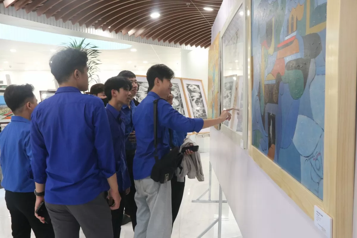 Triển lãm nghệ thuật Đà Nẵng 50 năm Khát vọng vươn mình