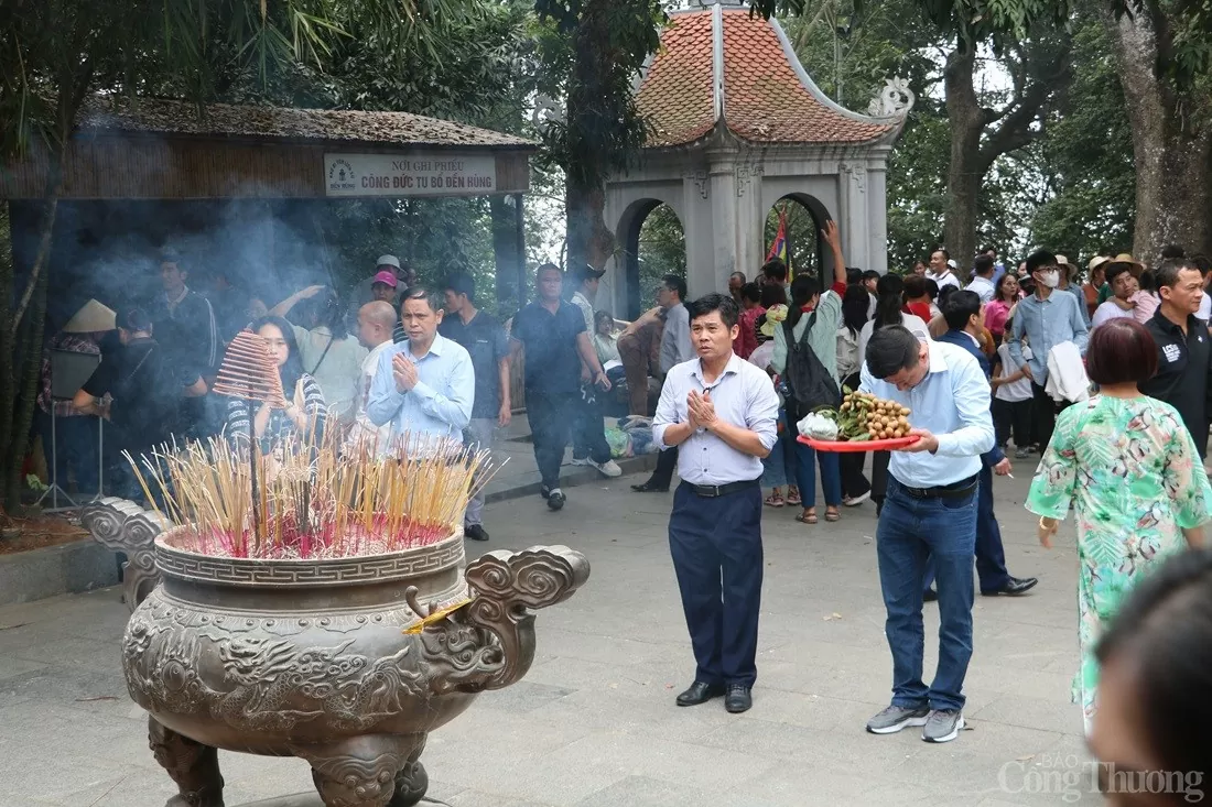 Cảnh quan Đền Hùng trước ngày Giỗ Tổ Hùng Vương