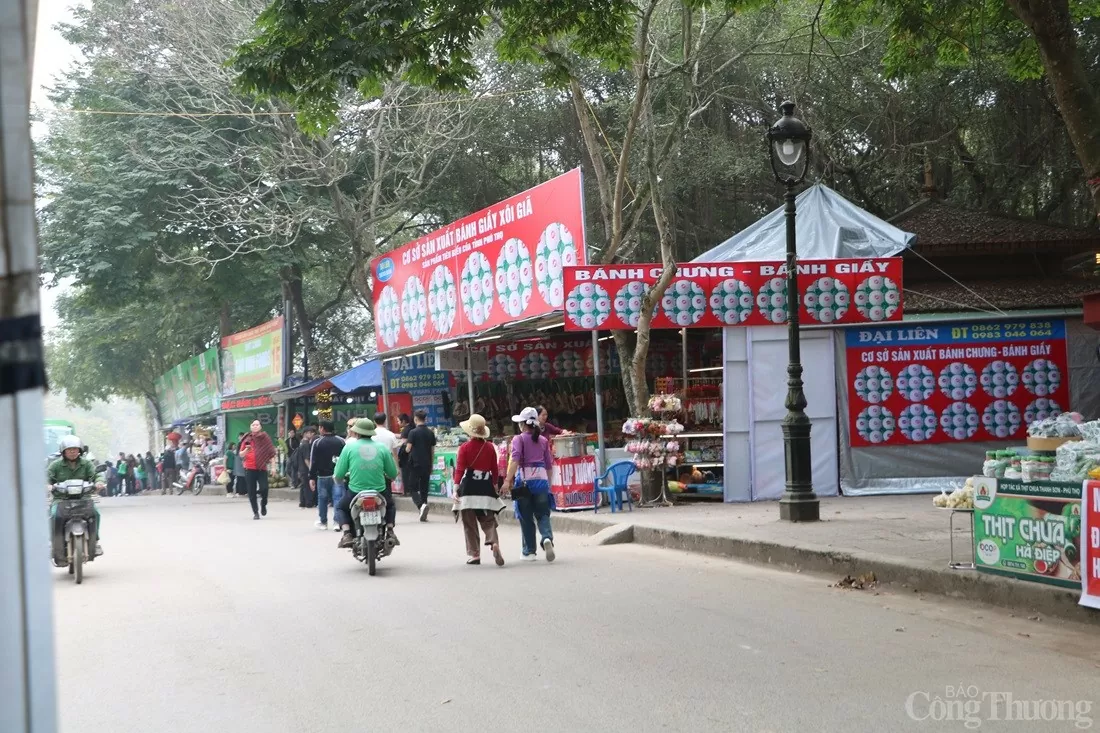 Cảnh quan Đền Hùng trước ngày Giỗ Tổ Hùng Vương