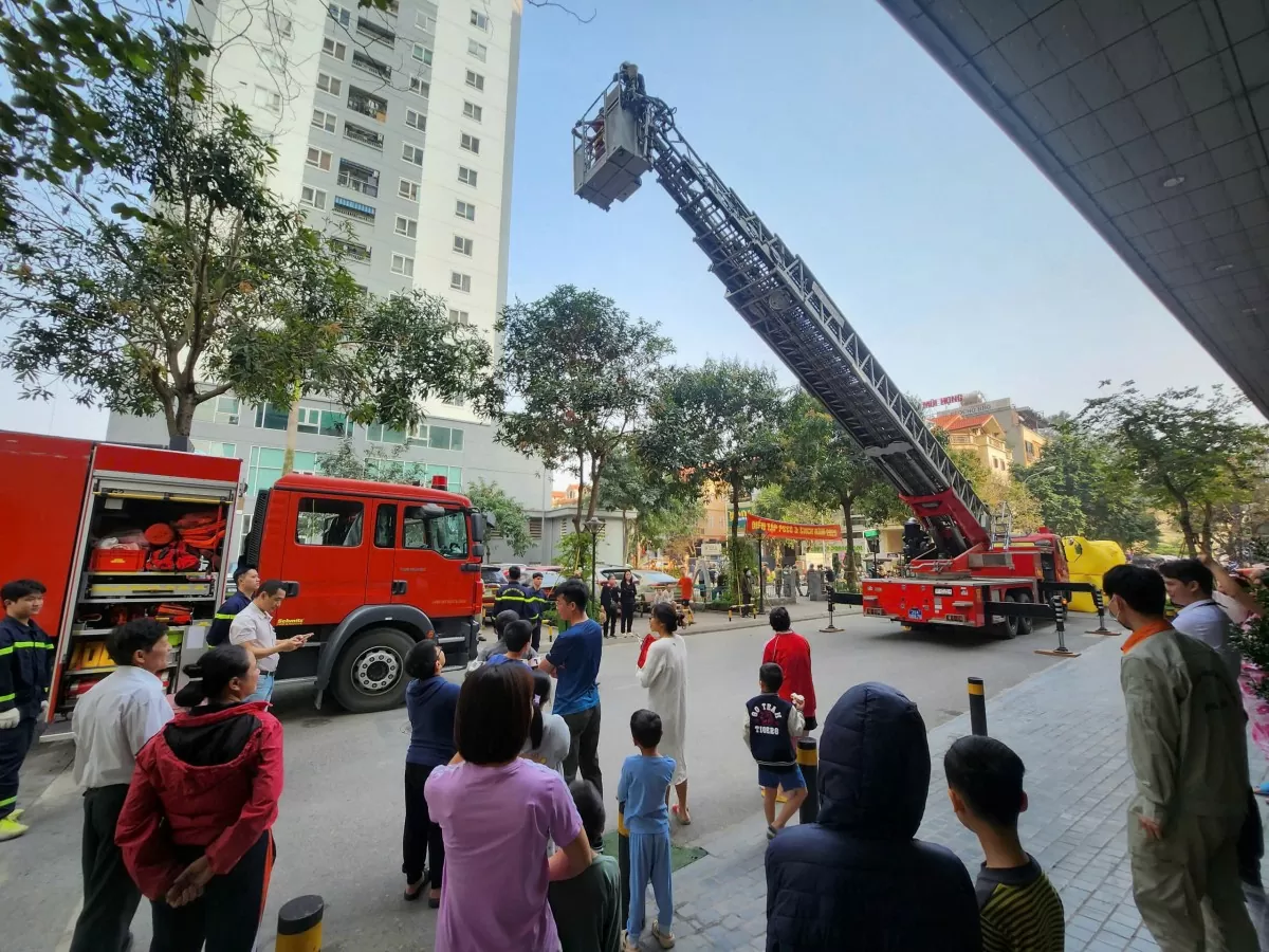 Hà Nội: Hàng nghìn cư dân thực hành phòng cháy chung cư