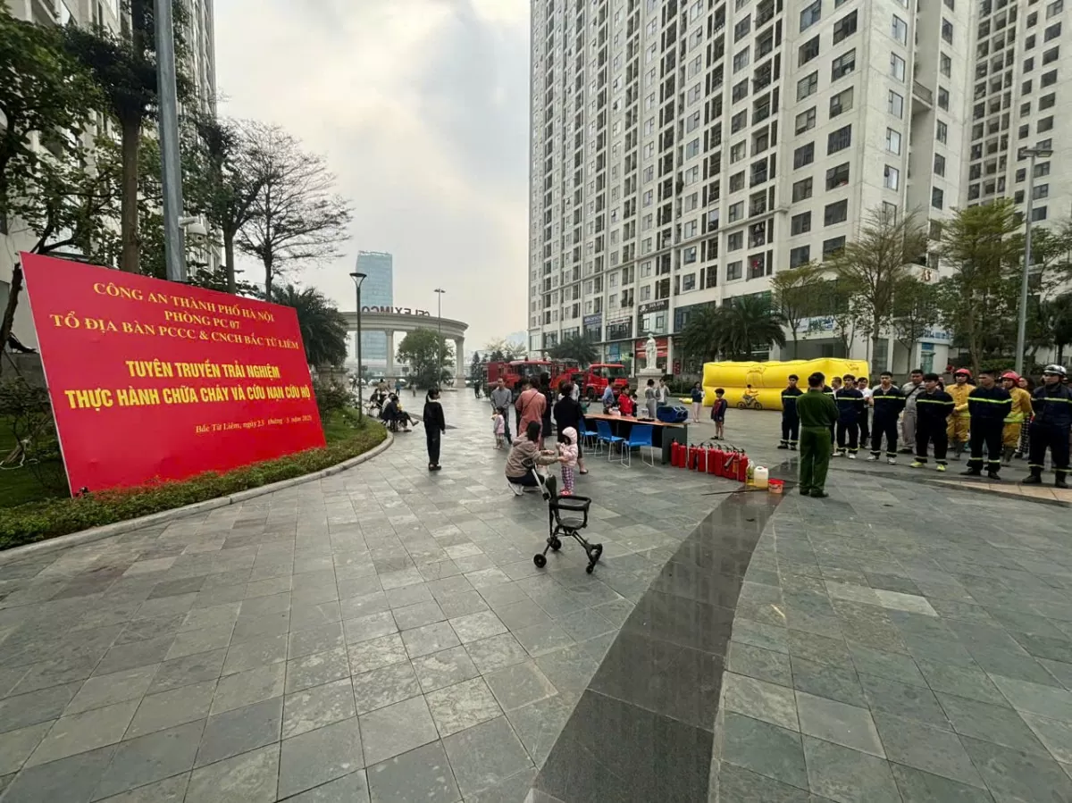 Hà Nội: Hàng nghìn cư dân thực hành phòng cháy chung cư