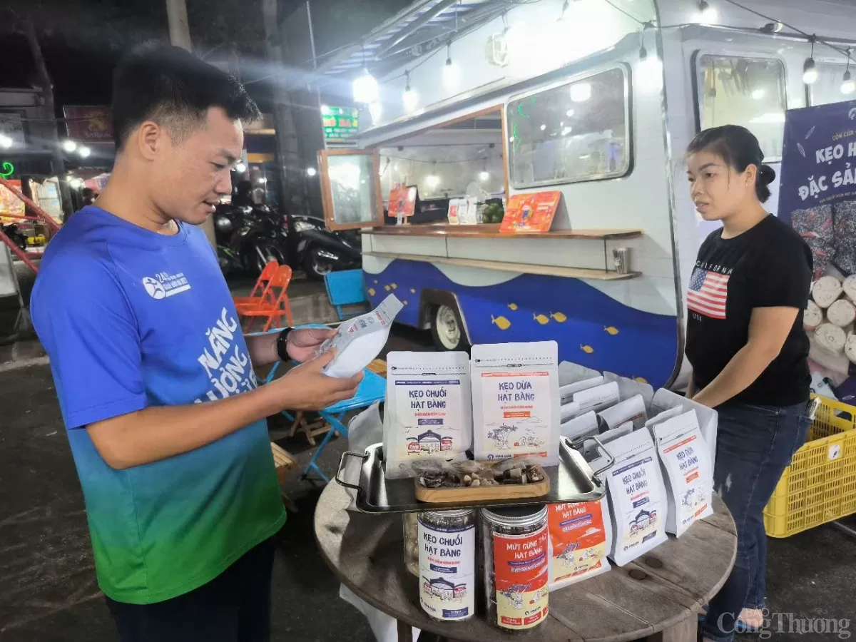 Chợ đêm Côn Đảo: Điểm đến hấp dẫn khách du lịch