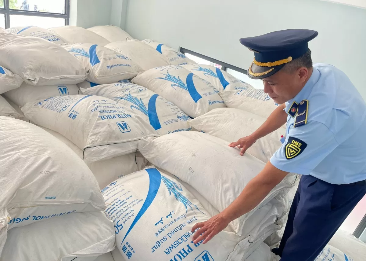 Không có vùng cấm trong công tác chống buôn lậu đường cát