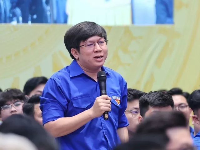 TS. Lê Kim Hùng - Trưởng Bộ môn Truyền thông, Khoa Mạng máy tính và Truyền thông, Trường Đại học Công nghệ thông tin Đại học Quốc gia TP. Hồ Chí Minh