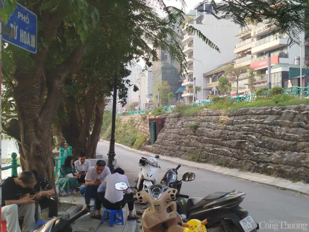 Xem xét xây cầu cạn mở rộng đường ven Hồ Tây