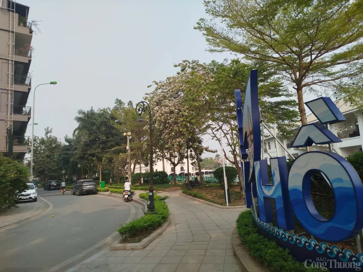 Xem xét xây cầu cạn mở rộng đường ven Hồ Tây
