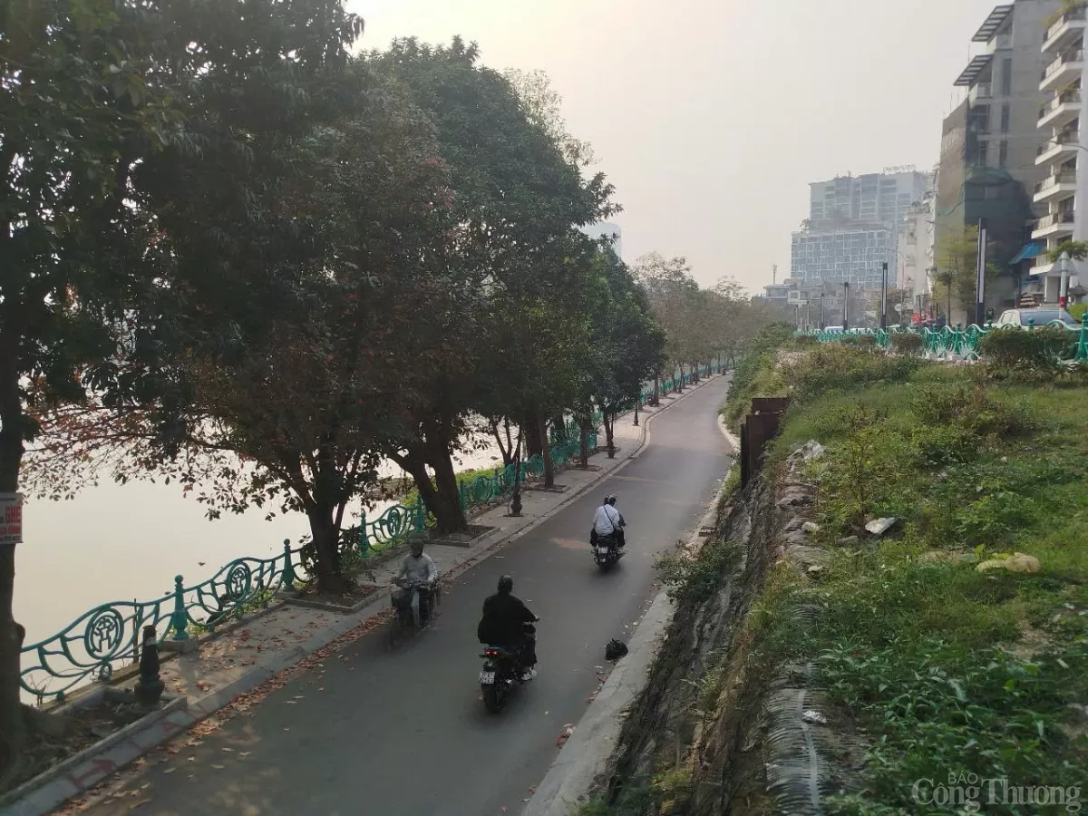 Xem xét xây cầu cạn mở rộng đường ven Hồ Tây