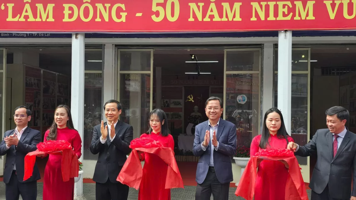 Triển lãm ảnh Lâm Đồng - 50 năm niềm vui thống nhất