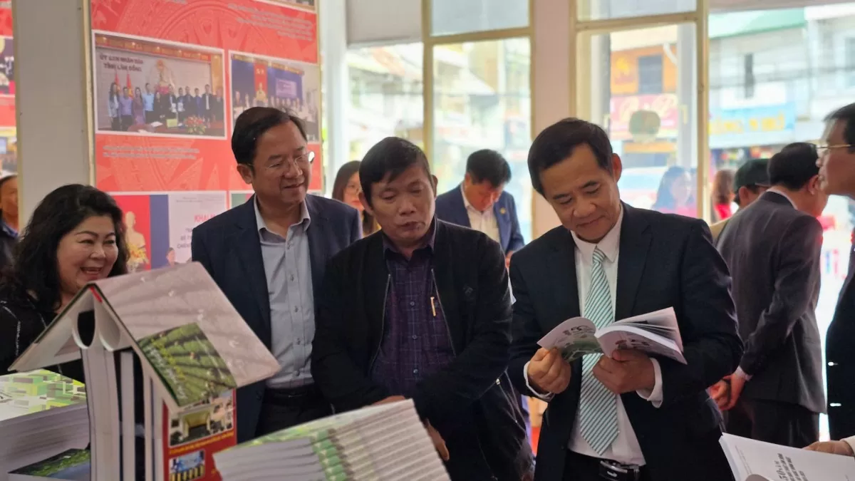 Triển lãm ảnh Lâm Đồng - 50 năm niềm vui thống nhất