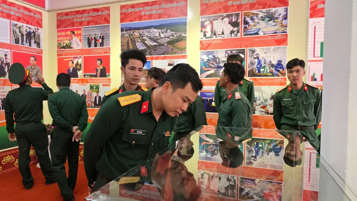 Triển lãm ảnh Lâm Đồng - 50 năm niềm vui thống nhất