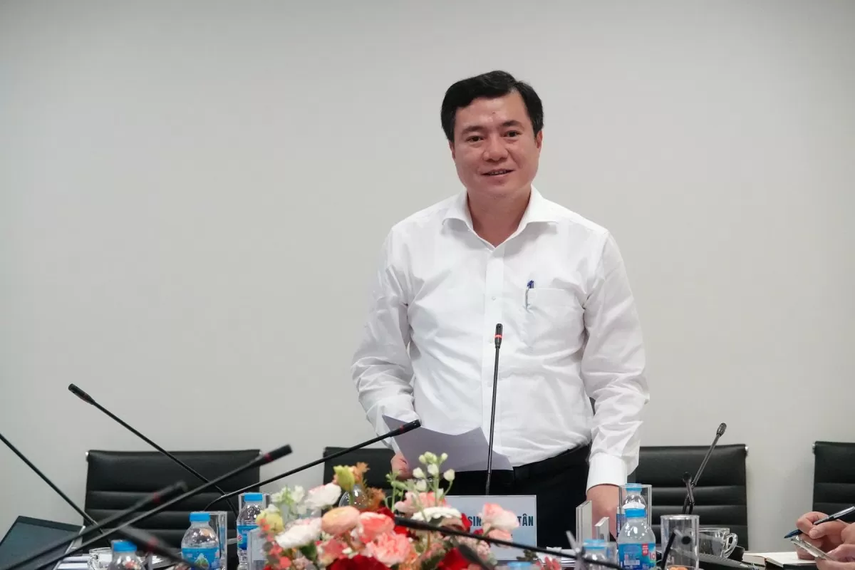 thứ trưởng nguyễn sinh nhật tân làm việc tại lọc hóa dầu nghi sơn thanh hóa