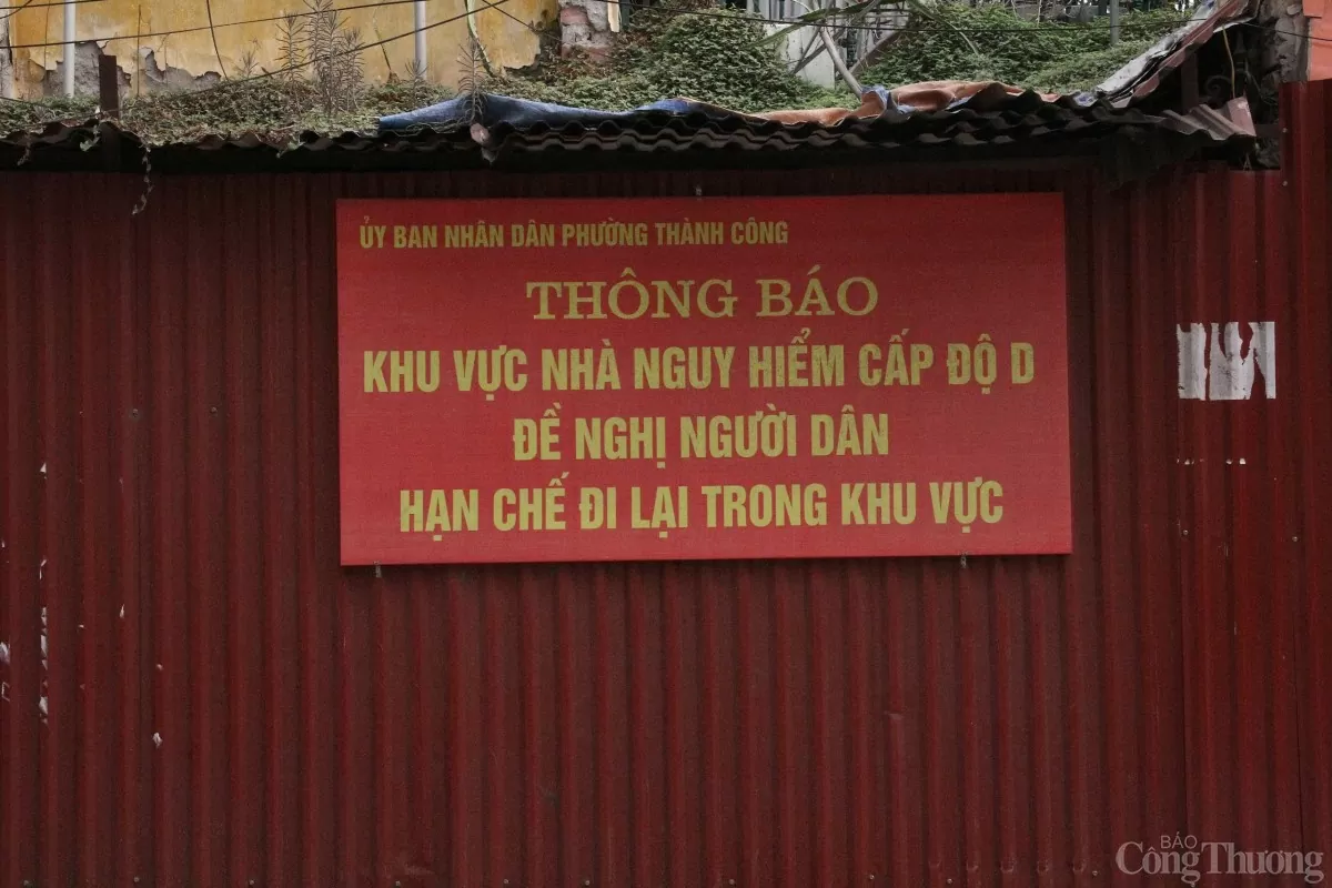 Hà Nội: Mục sở thị những khu tập thể xập xệ được rao bán hơn 100 triệu đồng/m2